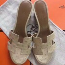 Best Hermes White Ostrich Oasis Sandals HT01110